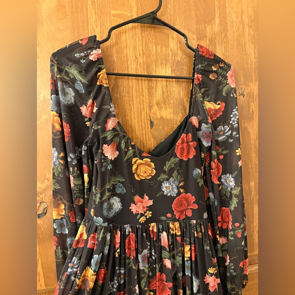 Blackmilk Vintage Flowers Tiers Romance Dress - Picture 2 of 6